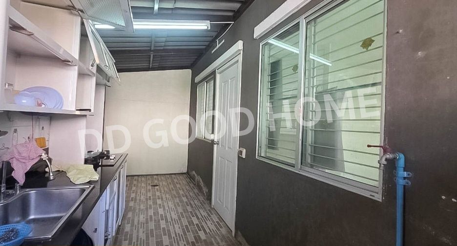 For sale 3 bedrooms townhouse in Thung Khru, Bangkok