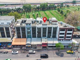 For sale retail Space in Huai Khwang, Bangkok