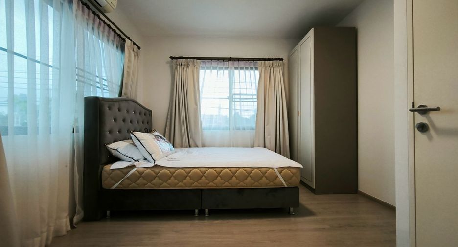 For rent 2 bedrooms townhouse in Bang Phli, Samut Prakan