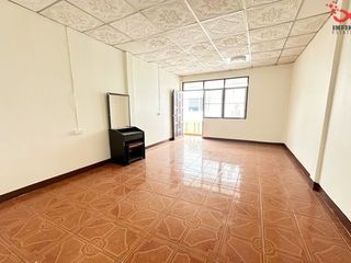 For sale 8 bed apartment in Khan Na Yao, Bangkok