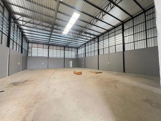 For rent 4 Beds warehouse in Lam Luk Ka, Pathum Thani