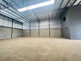 For rent 4 Beds warehouse in Lam Luk Ka, Pathum Thani