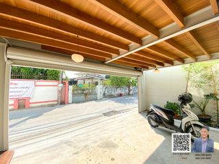 For sale 1 bed townhouse in Phaya Thai, Bangkok