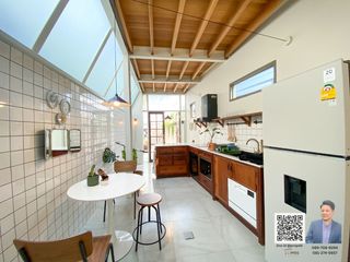 For sale 1 bed townhouse in Phaya Thai, Bangkok