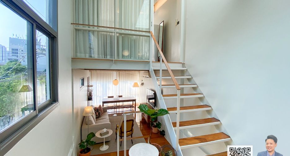 For sale 1 bed townhouse in Phaya Thai, Bangkok
