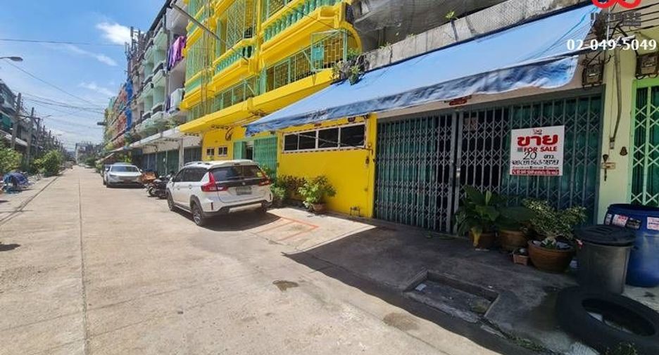 For sale 4 bed apartment in Phasi Charoen, Bangkok