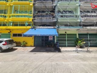 For sale 4 bed apartment in Phasi Charoen, Bangkok