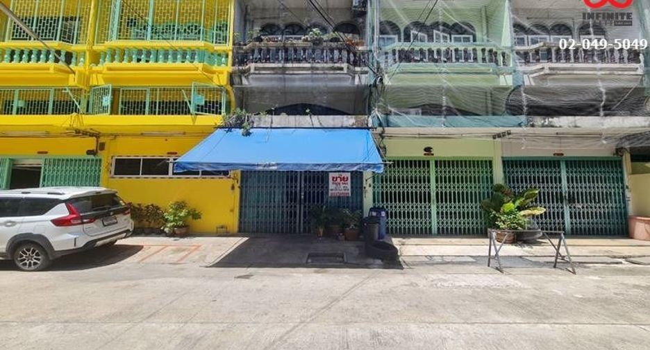 For sale 4 bed apartment in Phasi Charoen, Bangkok