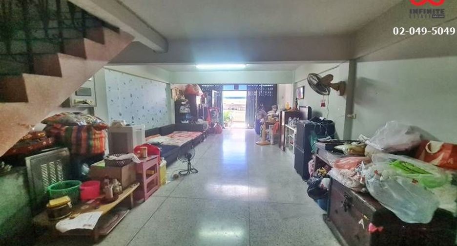 For sale 4 bed apartment in Phasi Charoen, Bangkok