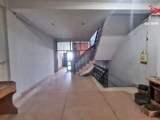 For sale 4 bed apartment in Phasi Charoen, Bangkok