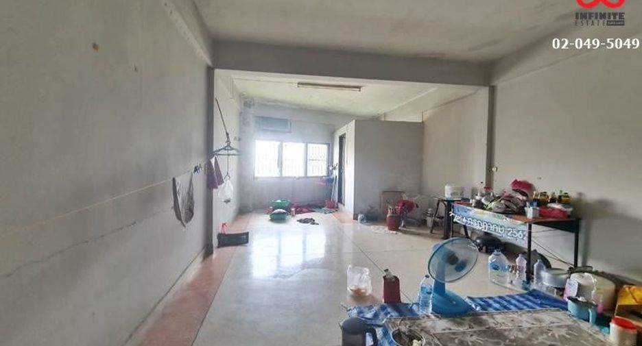 For sale 4 bed apartment in Phasi Charoen, Bangkok