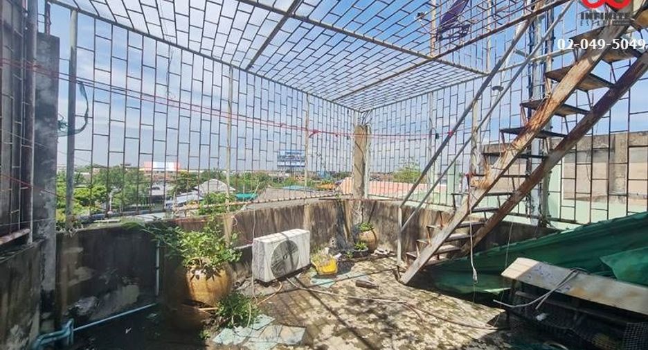 For sale 4 bed apartment in Phasi Charoen, Bangkok