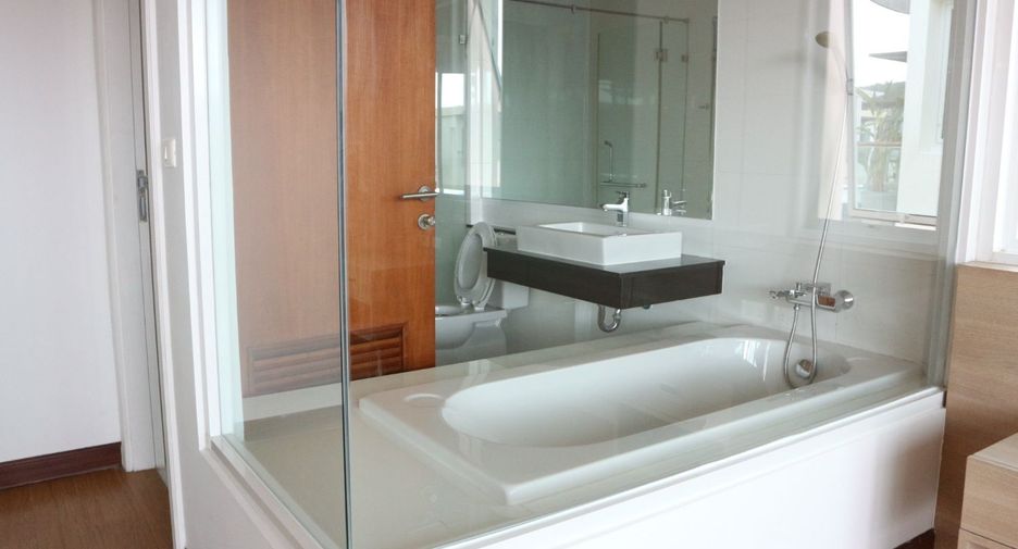For sale 2 bed condo in Mueang Krabi, Krabi