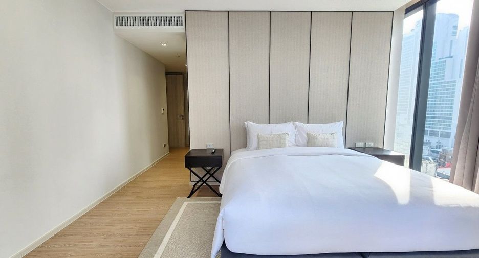 For rent 3 ベッドルーム serviced apartment in Khlong Toei, Bangkok