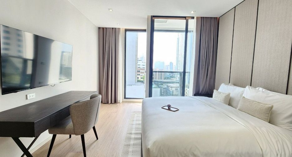 For rent 3 ベッドルーム serviced apartment in Khlong Toei, Bangkok