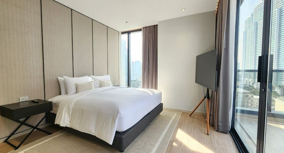 For rent 3 ベッドルーム serviced apartment in Khlong Toei, Bangkok