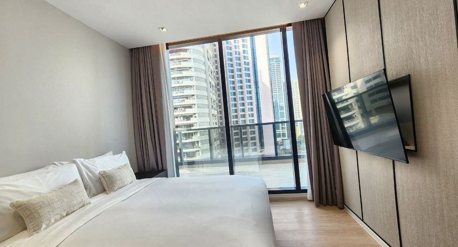 For rent 3 ベッドルーム serviced apartment in Khlong Toei, Bangkok