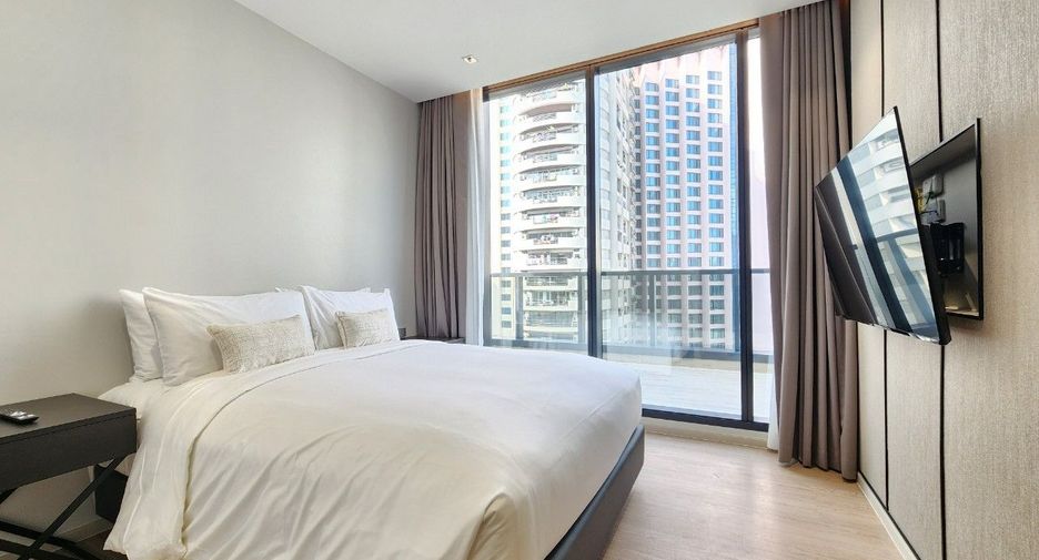 For rent 3 ベッドルーム serviced apartment in Khlong Toei, Bangkok