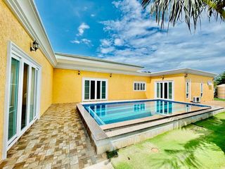 For Rent 4 Bedroom Villa In Bang Lamung, Chonburi