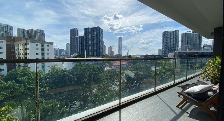For sale 4 bedrooms condo in Suan Luang, Bangkok