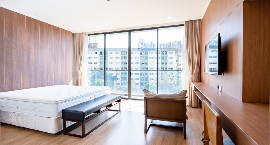 For sale 4 bedrooms condo in Suan Luang, Bangkok