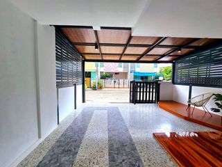 For sale 4 bed townhouse in Khlong Sam Wa, Bangkok