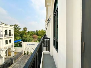 For sale 3 bed retail Space in Pom Prap Sattru Phai, Bangkok