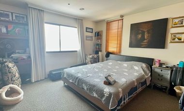 For sale 3 bed condo in Watthana, Bangkok