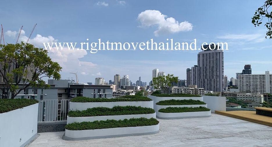 À vendre 2 chambres condo à Watthana, Bangkok