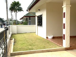 Haus zur Miete mit 3 Zimmer in Bang Lamung, Chonburi