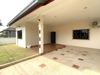 Haus zur Miete mit 3 Zimmer in Bang Lamung, Chonburi