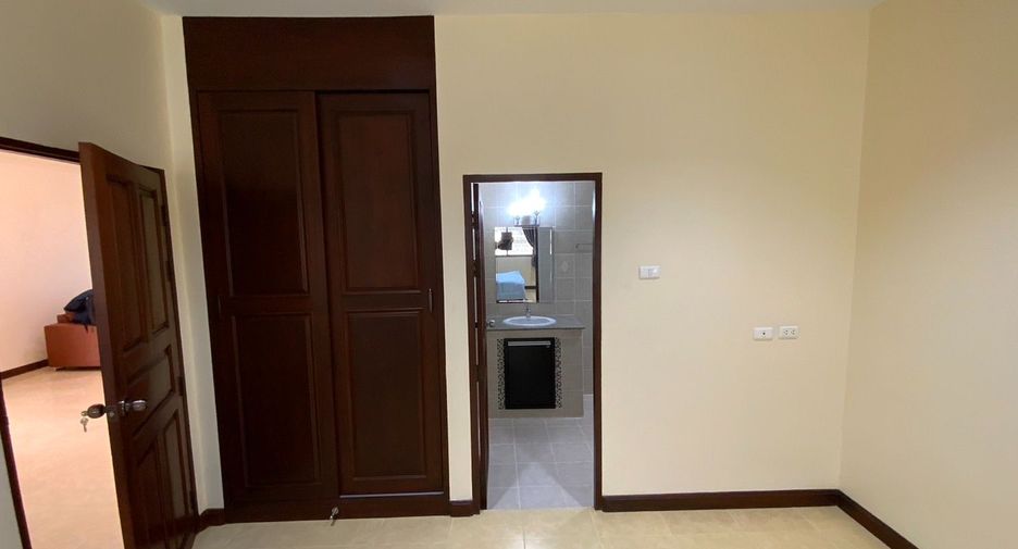 For rent 3 bedrooms house in Bang Lamung, Chonburi