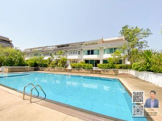 For sale 4 bed office in Watthana, Bangkok