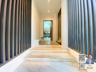 For sale 4 bed office in Watthana, Bangkok