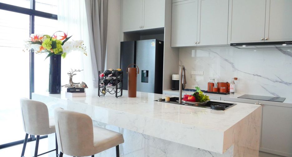 For sale 4 ベッドルーム villa in Bang Lamung, Chonburi