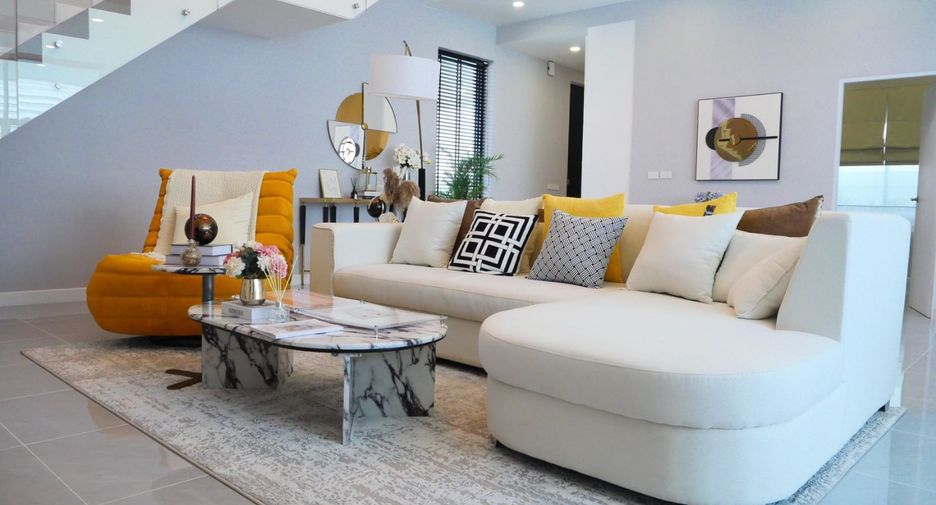 For sale 4 ベッドルーム villa in Bang Lamung, Chonburi