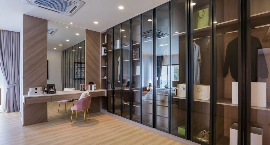 For sale 4 ベッドルーム villa in Bang Lamung, Chonburi