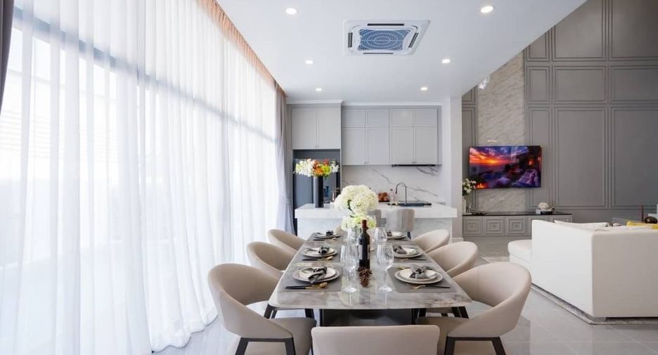 For sale 4 ベッドルーム villa in Bang Lamung, Chonburi