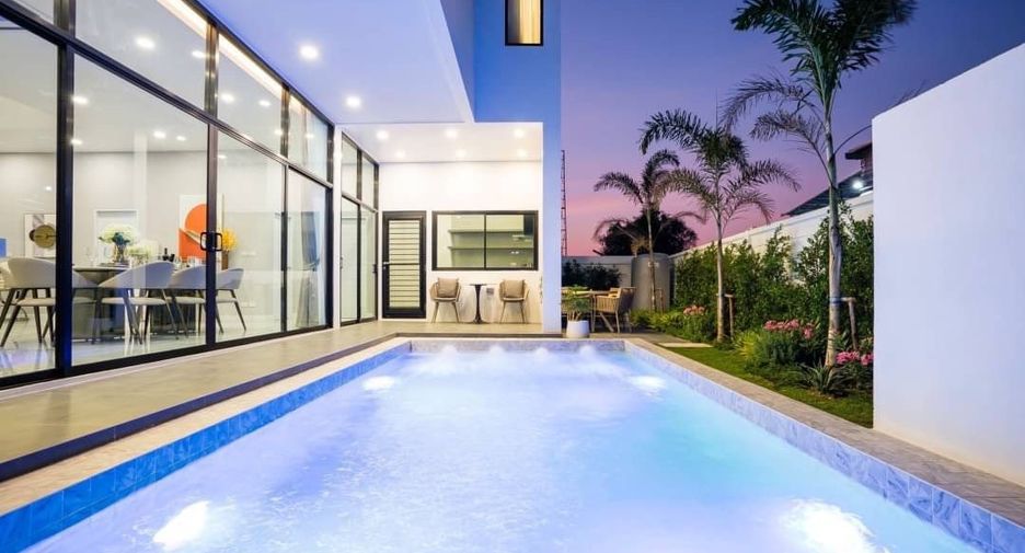 For sale 4 ベッドルーム villa in Bang Lamung, Chonburi