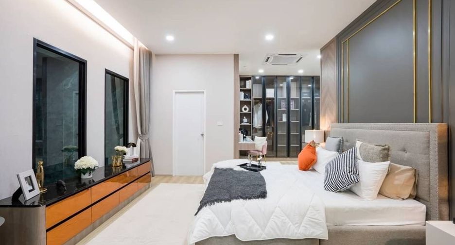 For sale 4 ベッドルーム villa in Bang Lamung, Chonburi