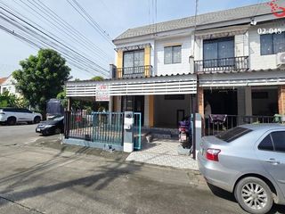 For sale 3 Beds townhouse in Lam Luk Ka, Pathum Thani