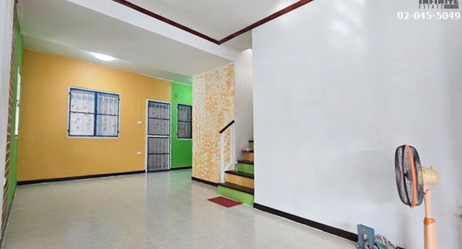For sale 3 Beds townhouse in Lam Luk Ka, Pathum Thani