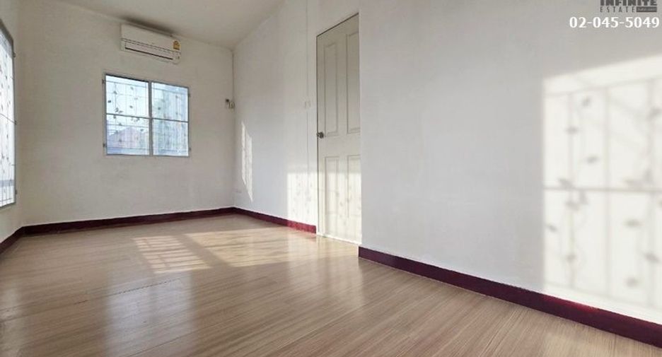 For sale 3 Beds townhouse in Lam Luk Ka, Pathum Thani