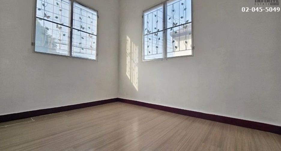 For sale 3 Beds townhouse in Lam Luk Ka, Pathum Thani