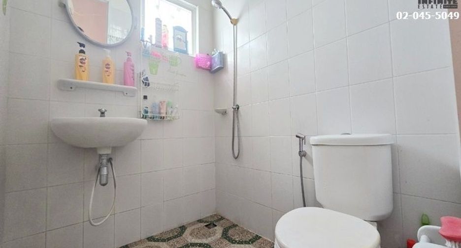 For sale 3 Beds townhouse in Lam Luk Ka, Pathum Thani