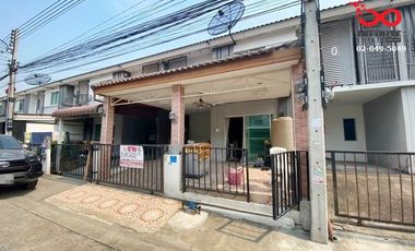 For sale 3 Beds townhouse in Lam Luk Ka, Pathum Thani