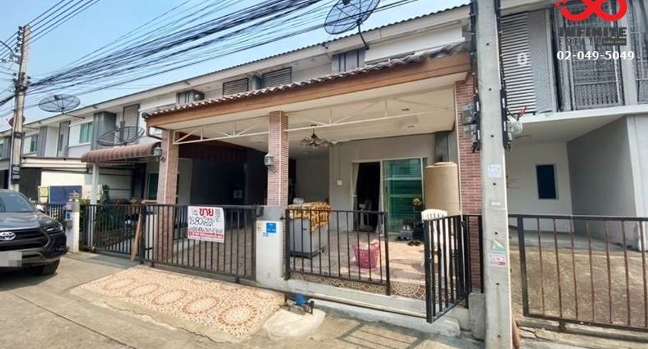 For sale 3 Beds townhouse in Lam Luk Ka, Pathum Thani