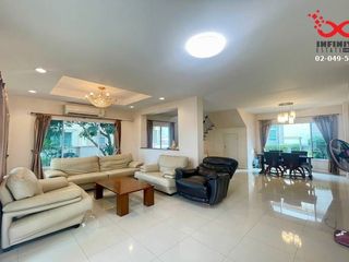 For sale 4 Beds house in Mueang Samut Sakhon, Samut Sakhon