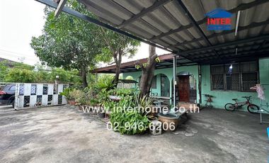 For sale 3 Beds house in Phra Khanong, Bangkok