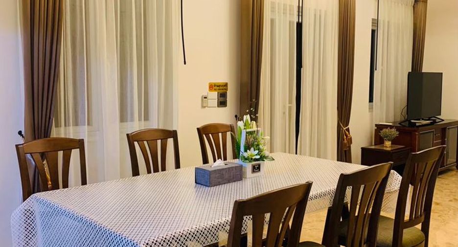 For rent 3 bedrooms villa in Bang Lamung, Chonburi